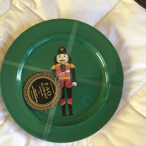 FAO Schwarz Set 4x- Melamine Nutcracker Plates NWT